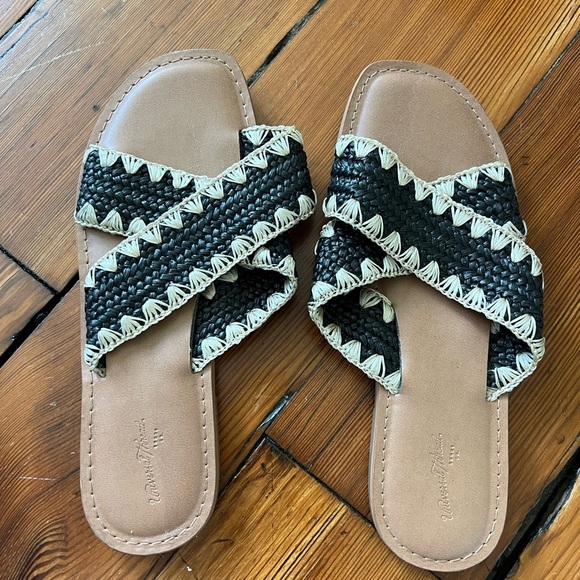 Universal Threads Cross Strap Woven Slides Size 8 - Picture 1 of 4